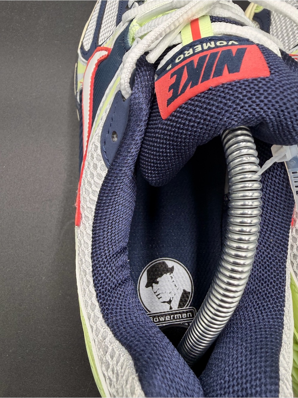 These are Nike Zoom Vomero 5 sneakers in the "Barely Volt" and "Midnight Navy" - Picture 7 of 7